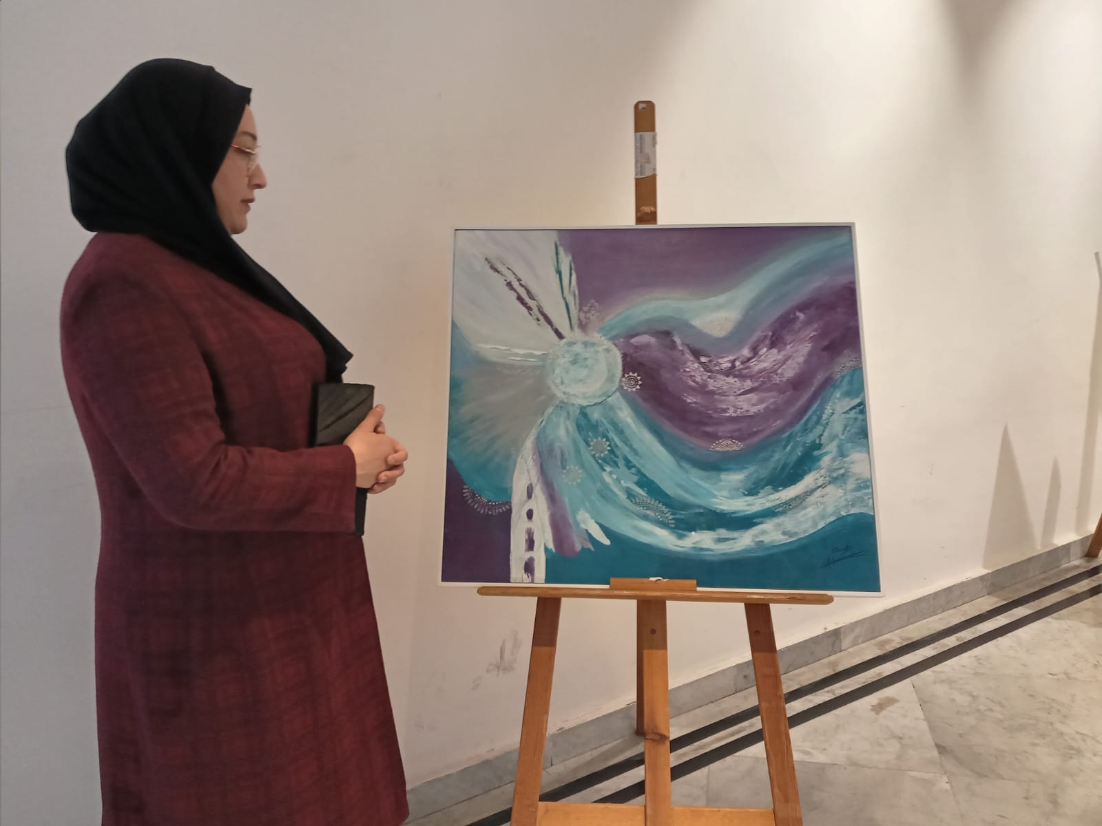 الدار البيضاء .. تنظيم معرض فني للفنانة التشكيلية ياقوت الرافلي