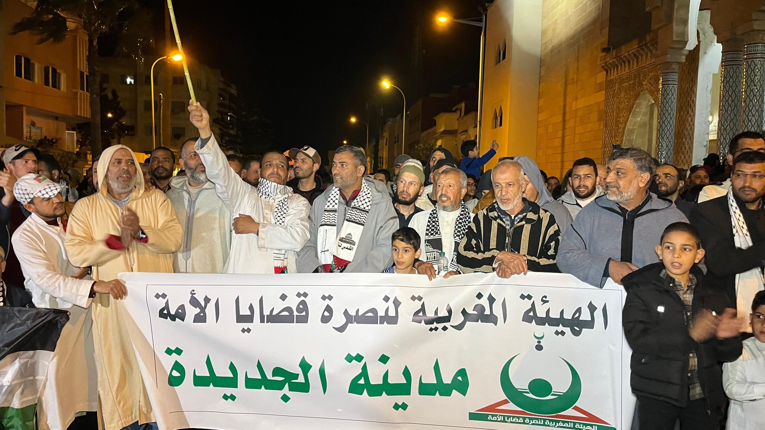 الجديدة :مسيرة ليلية حاشدة تضامنا مع غزة